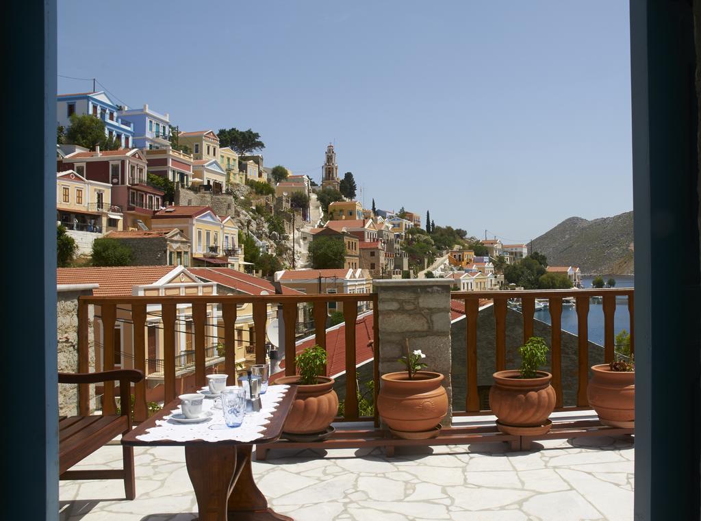 Athina Studios Symi Exteriör bild