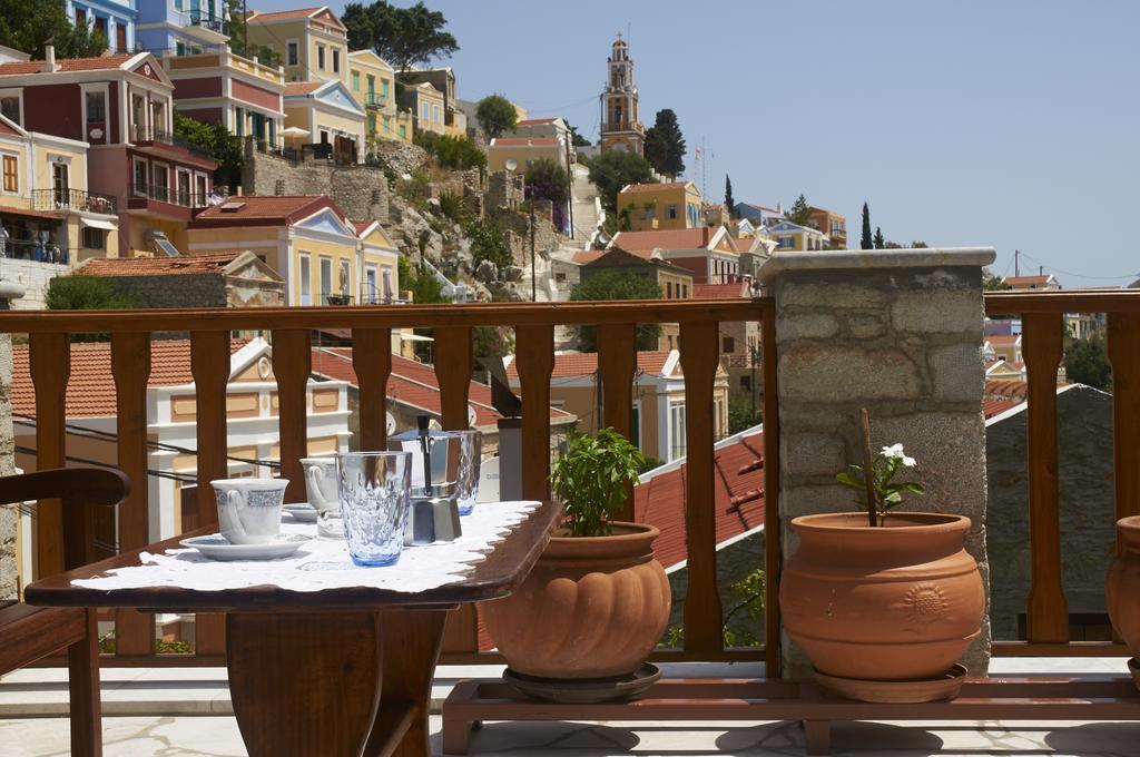 Athina Studios Symi Exteriör bild